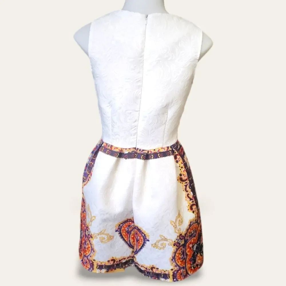 Beautiful CRFS Dress - Picture 2 of 4